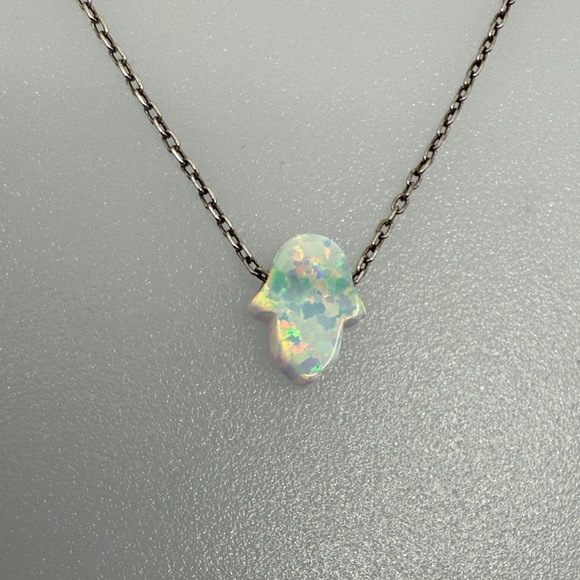 Elegant Opal Necklace in Silver